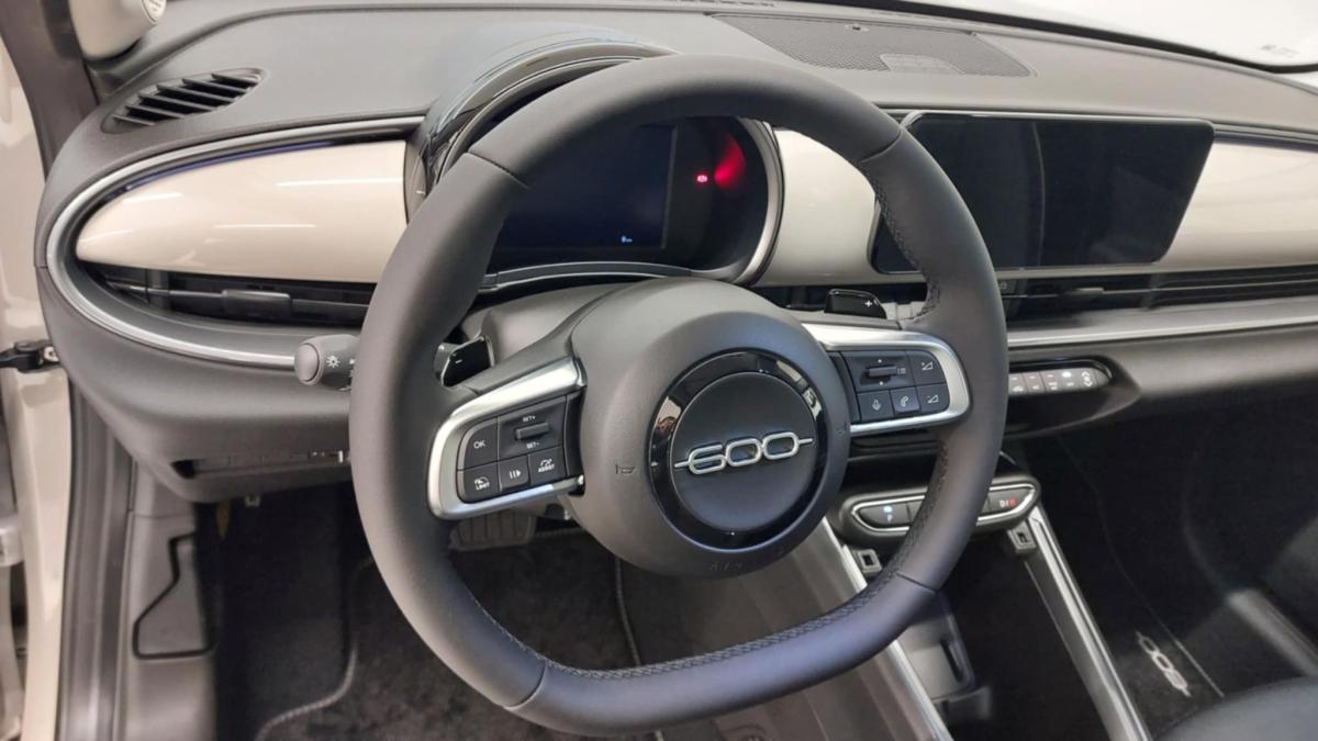 fiat-600-2026-gasolina-1199cc