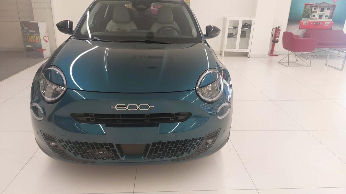 fiat-600-2026-gasolina-1199cc