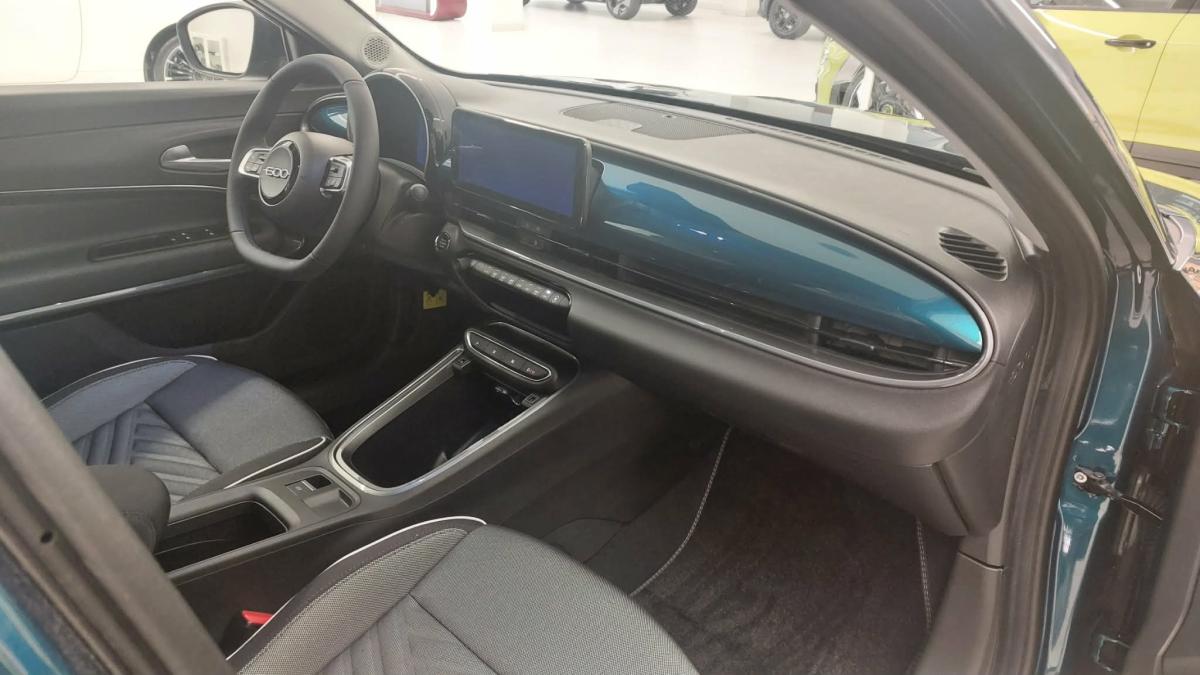 fiat-600-2026-gasolina-1199cc
