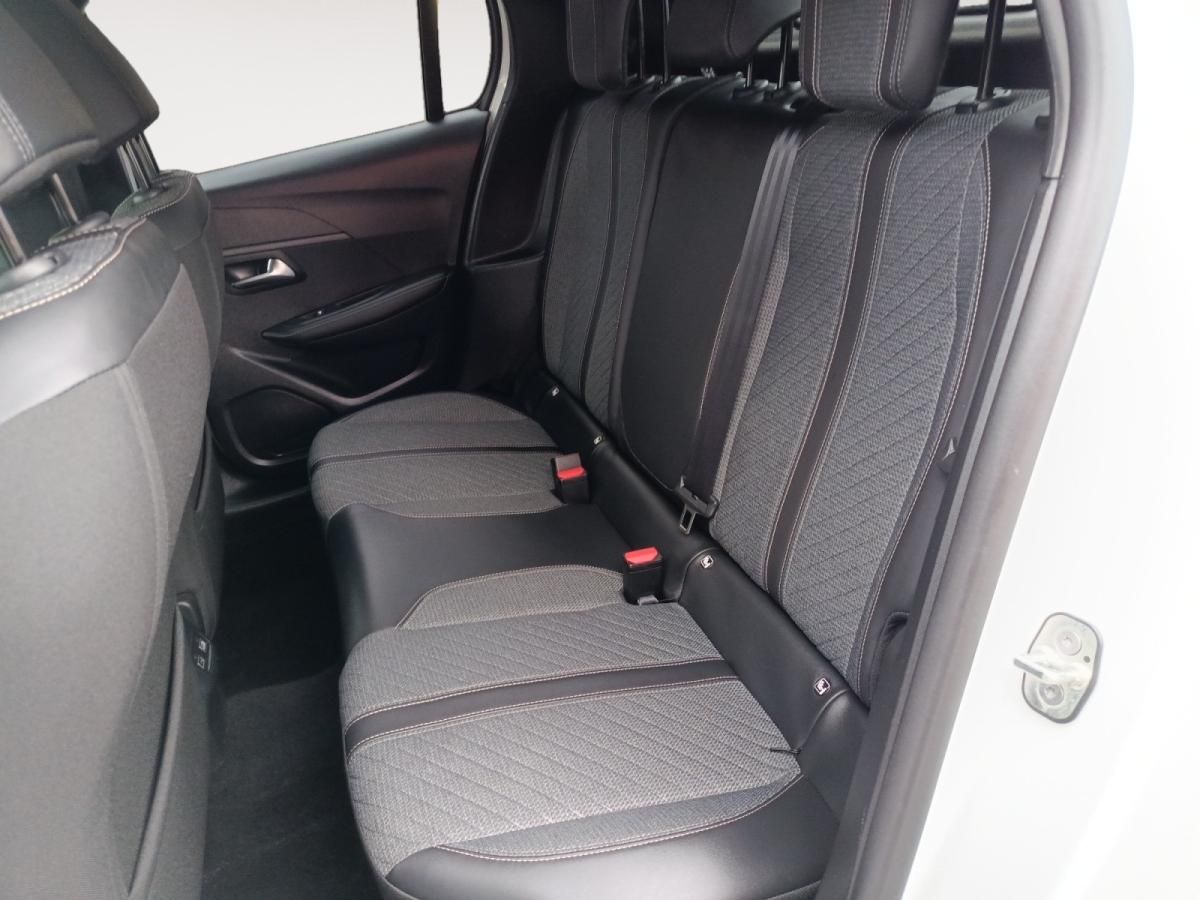 peugeot-208-2025-hibrido-a-gasolina-1199cc