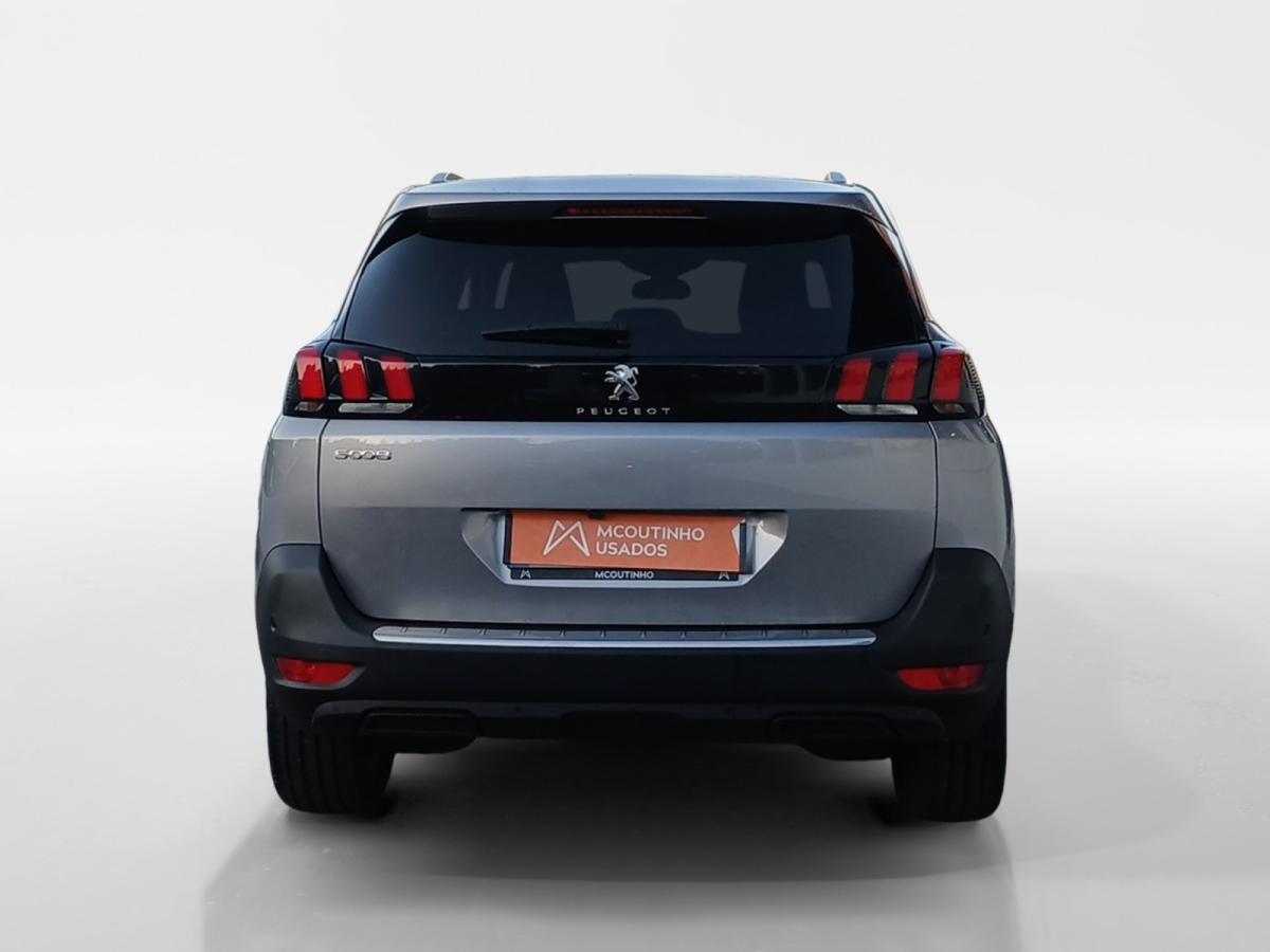 peugeot-5008-2023-gasolina-1199cc