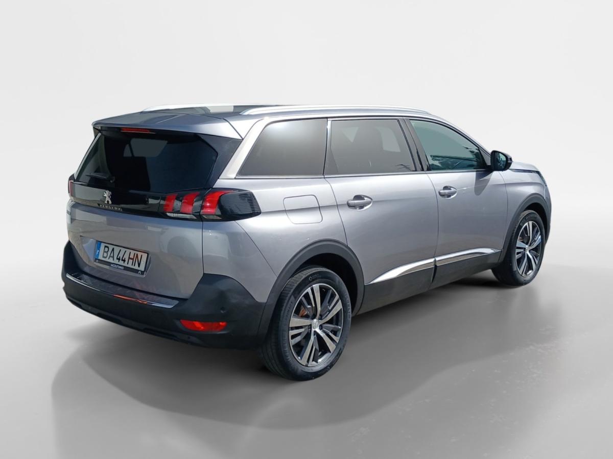 peugeot-5008-2023-gasolina-1199cc