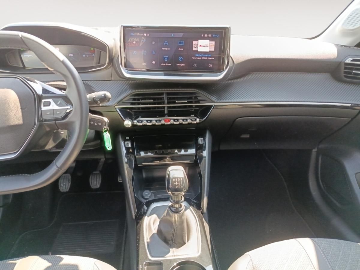 peugeot-208-2025-gasolina-1199cc