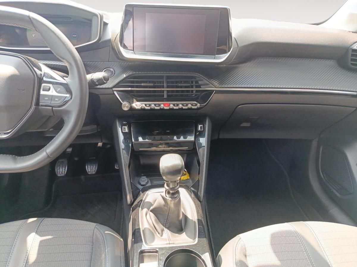 peugeot-208-2021-gasolina-1199cc