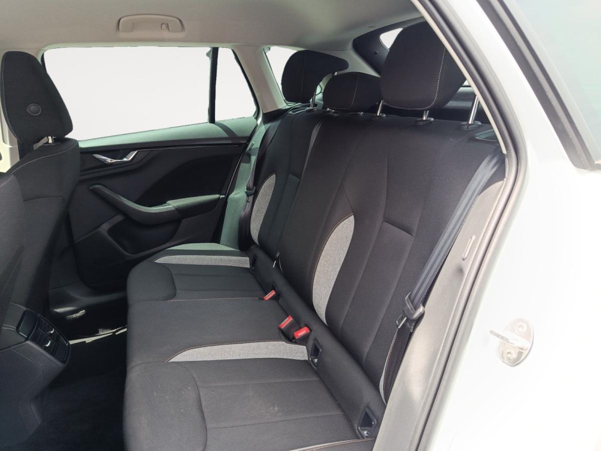 skoda-kamiq-2024-gasolina-999cc