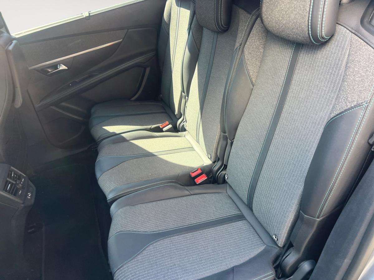 peugeot-5008-2023-gasolina-1199cc
