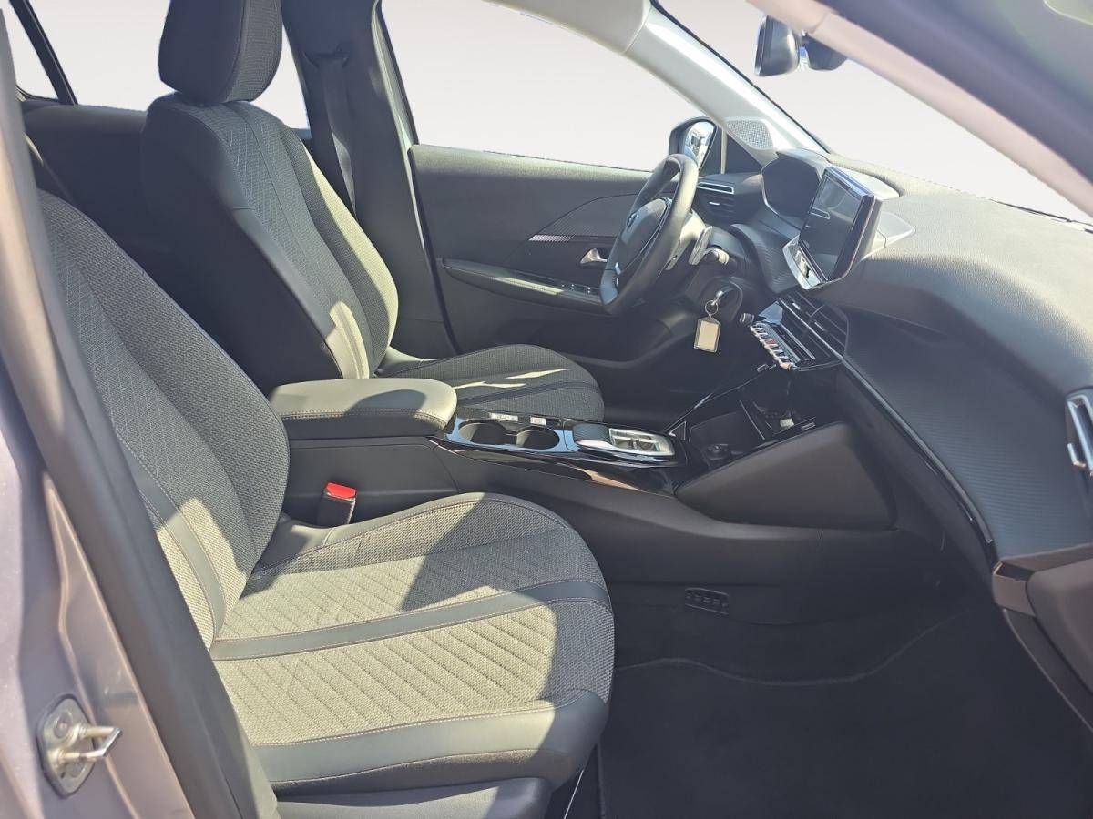 peugeot-208-2025-hibrido-a-gasolina-1199cc