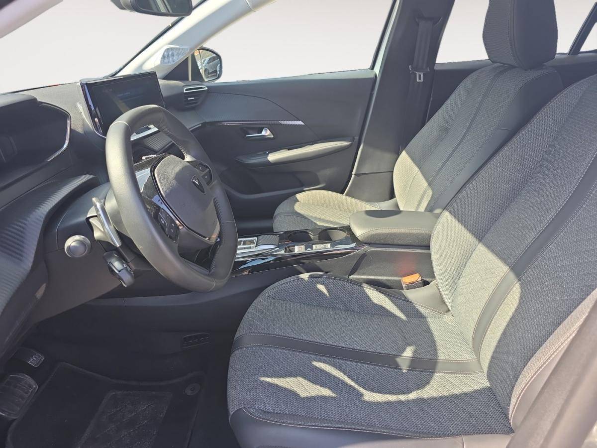peugeot-208-2025-hibrido-a-gasolina-1199cc