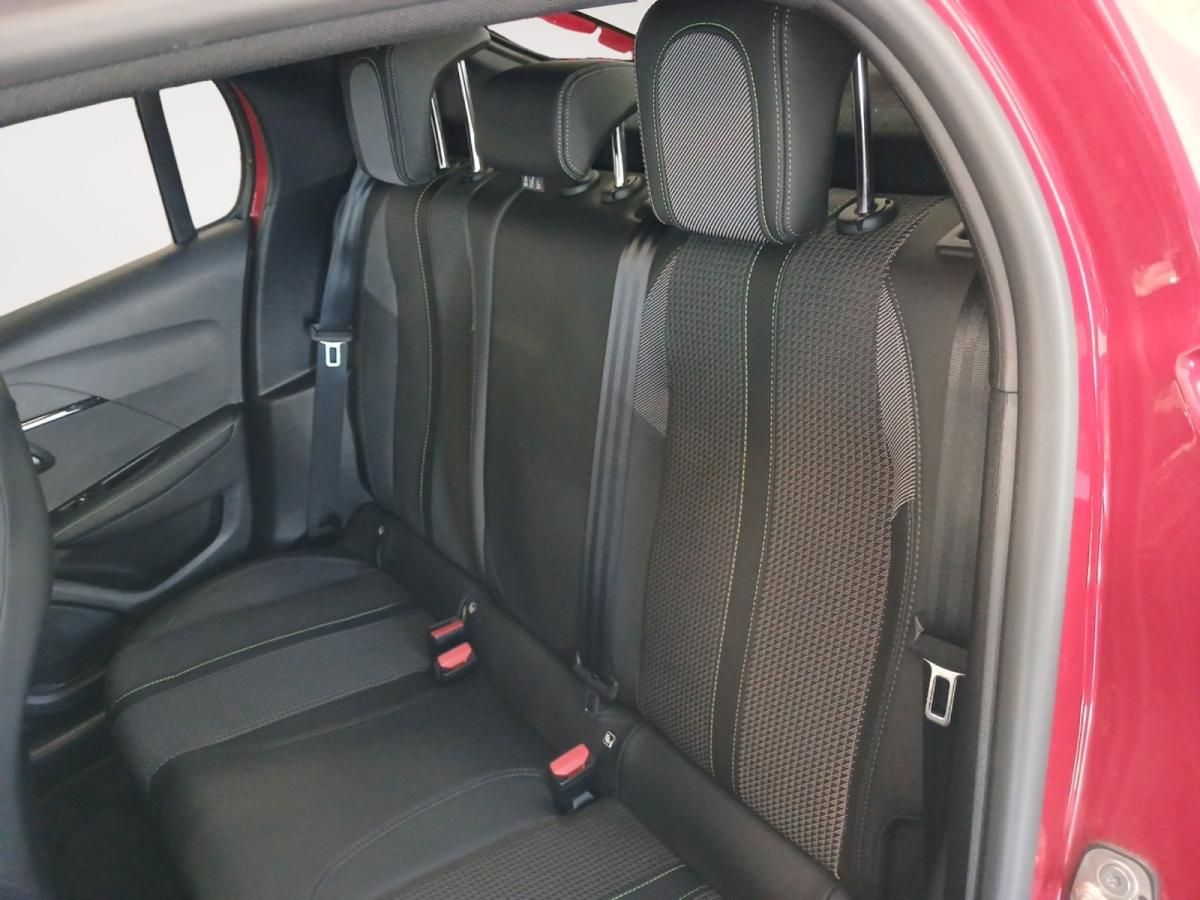 peugeot-208-2022-gasolina-1199cc