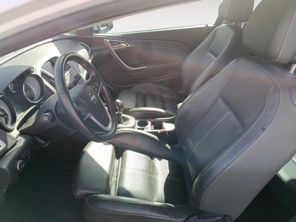 opel-astra-gtc-2013-gasolina-1364cc