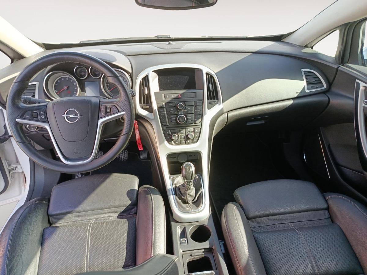 opel-astra-gtc-2013-gasolina-1364cc