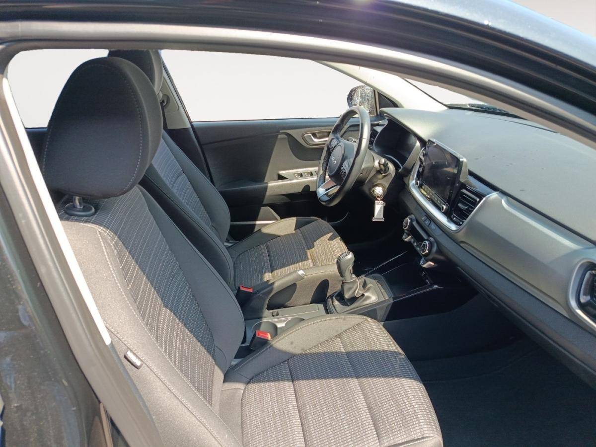 kia-stonic-2025-gasolina-998cc