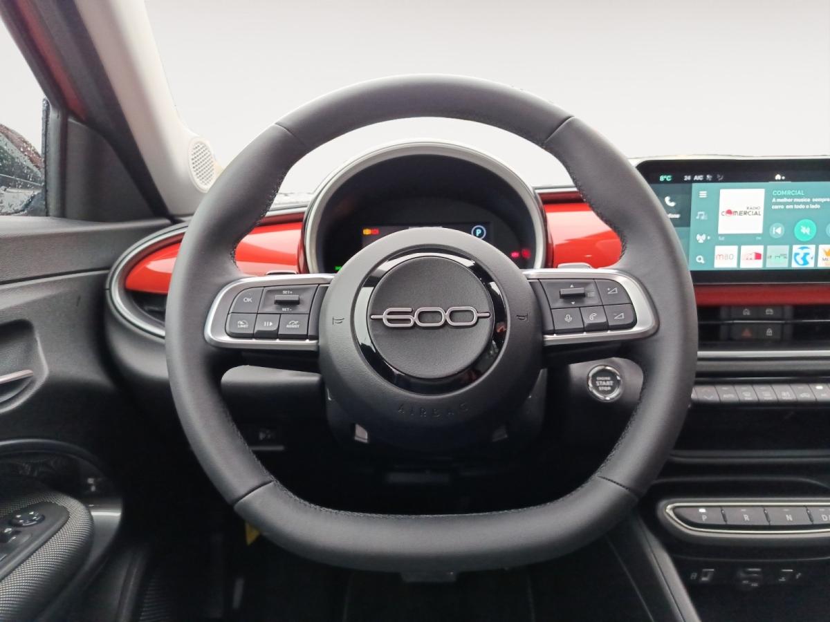 fiat-600-2024-gasolina-1199cc