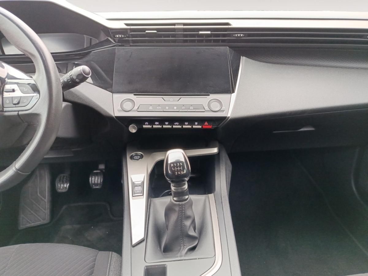 peugeot-308-sw-2023-gasolina-1199cc