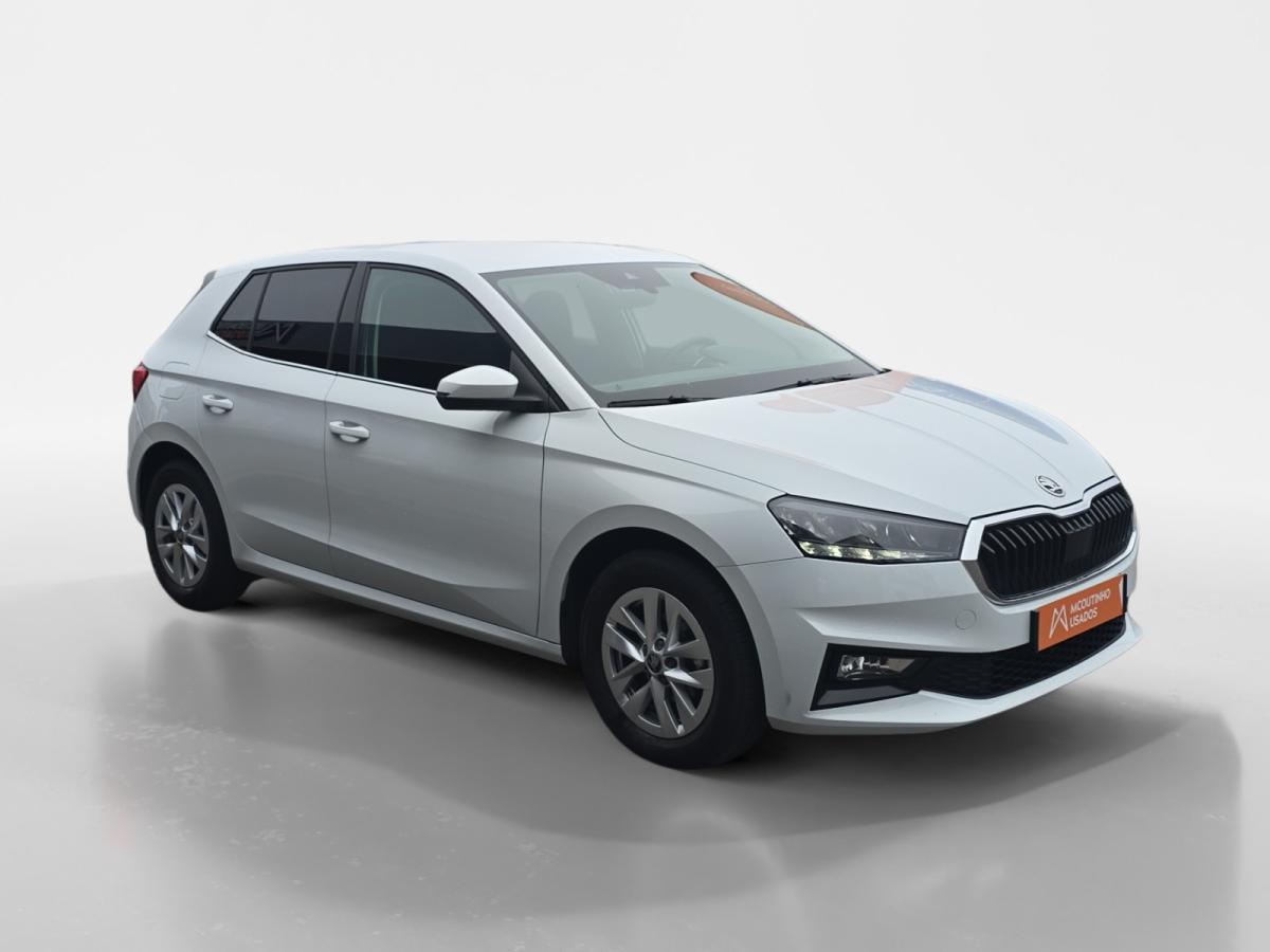 skoda-fabia-2025-gasolina-999cc