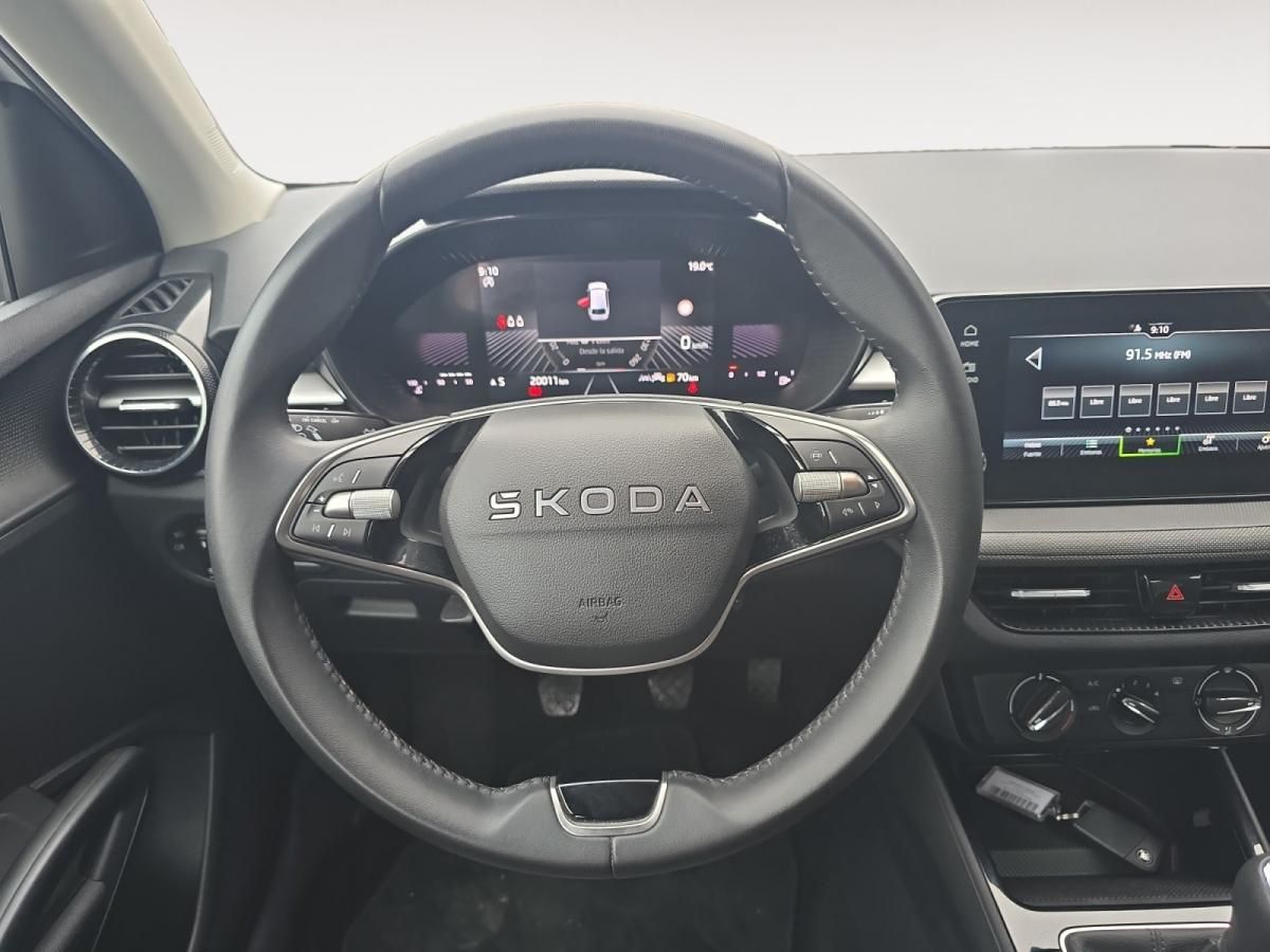 skoda-fabia-2025-gasolina-999cc