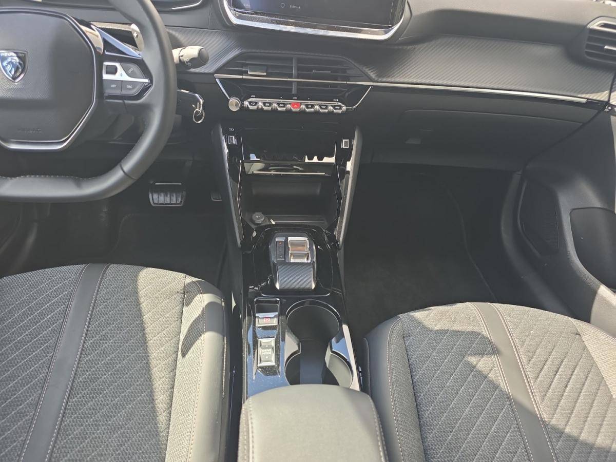 peugeot-208-2025-hibrido-a-gasolina-1199cc