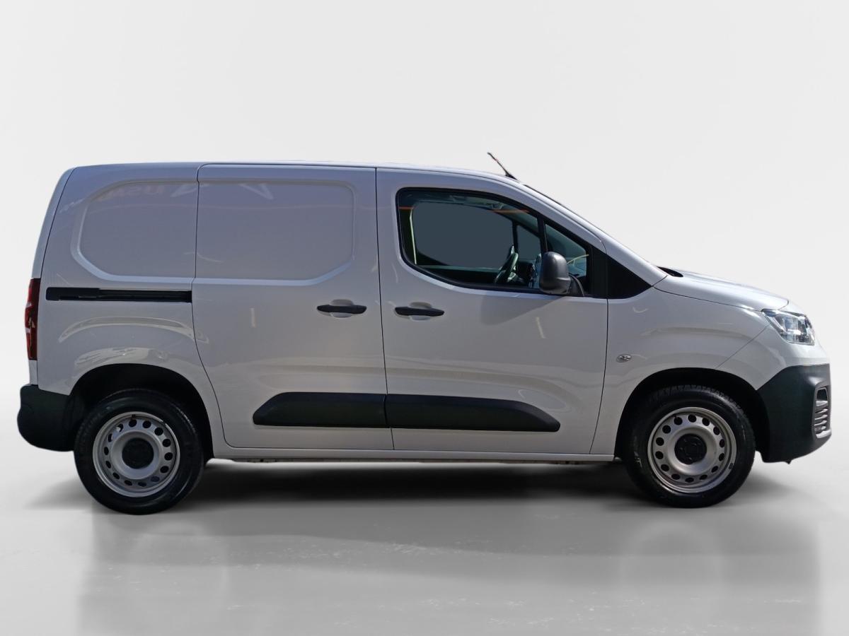 fiat-doblo-2023-diesel-1499cc