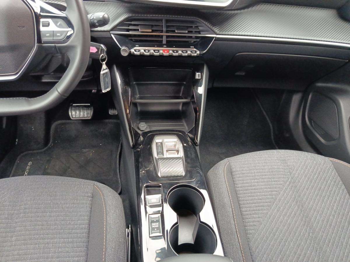 peugeot-2008-2025-eletrico-0cc