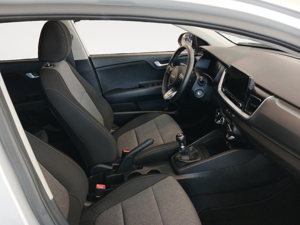kia-stonic-2025-gasolina-1197cc