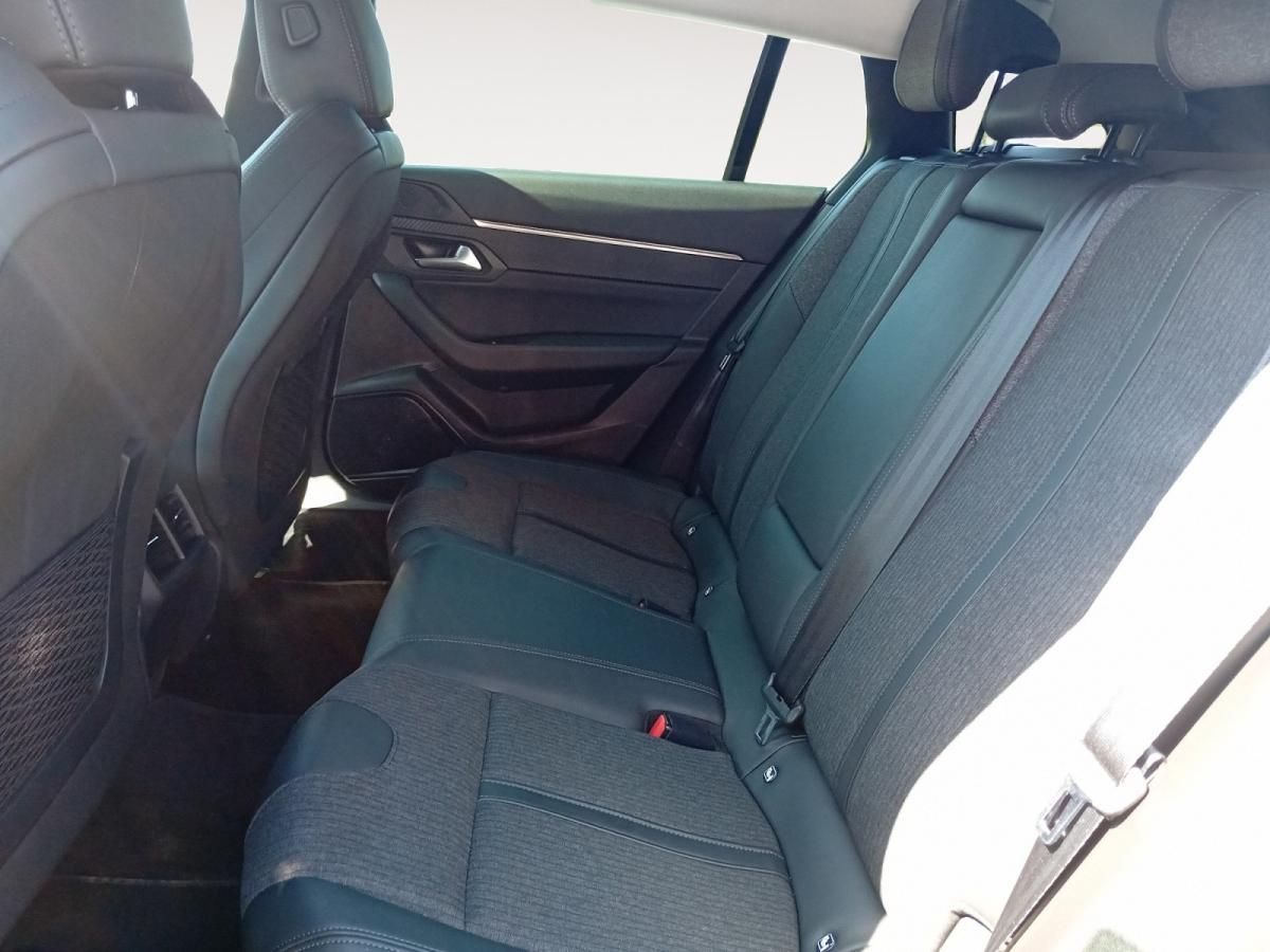 peugeot-508-sw-2023-diesel-1499cc