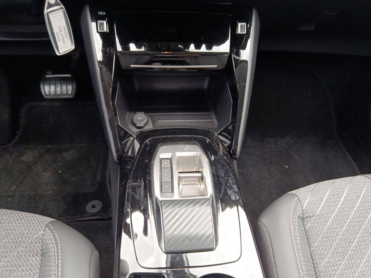 peugeot-208-2025-hibrido-a-gasolina-1199cc