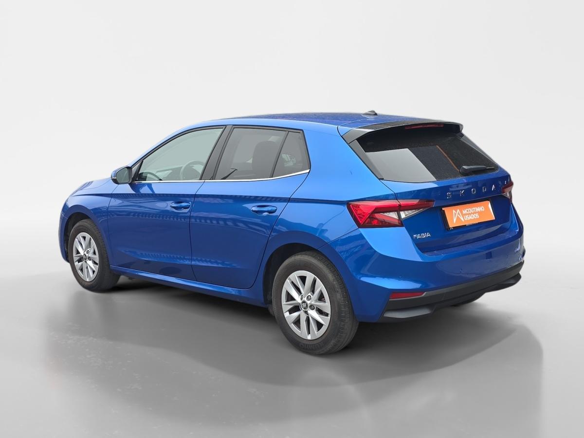 skoda-fabia-2025-gasolina-999cc