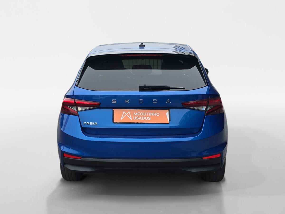 skoda-fabia-2025-gasolina-999cc