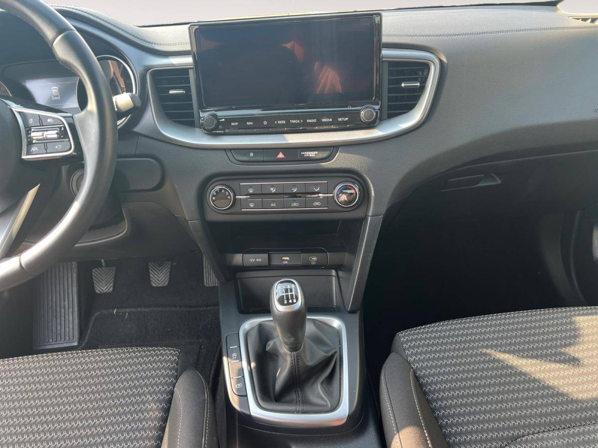 kia-xceed-2025-gasolina-998cc