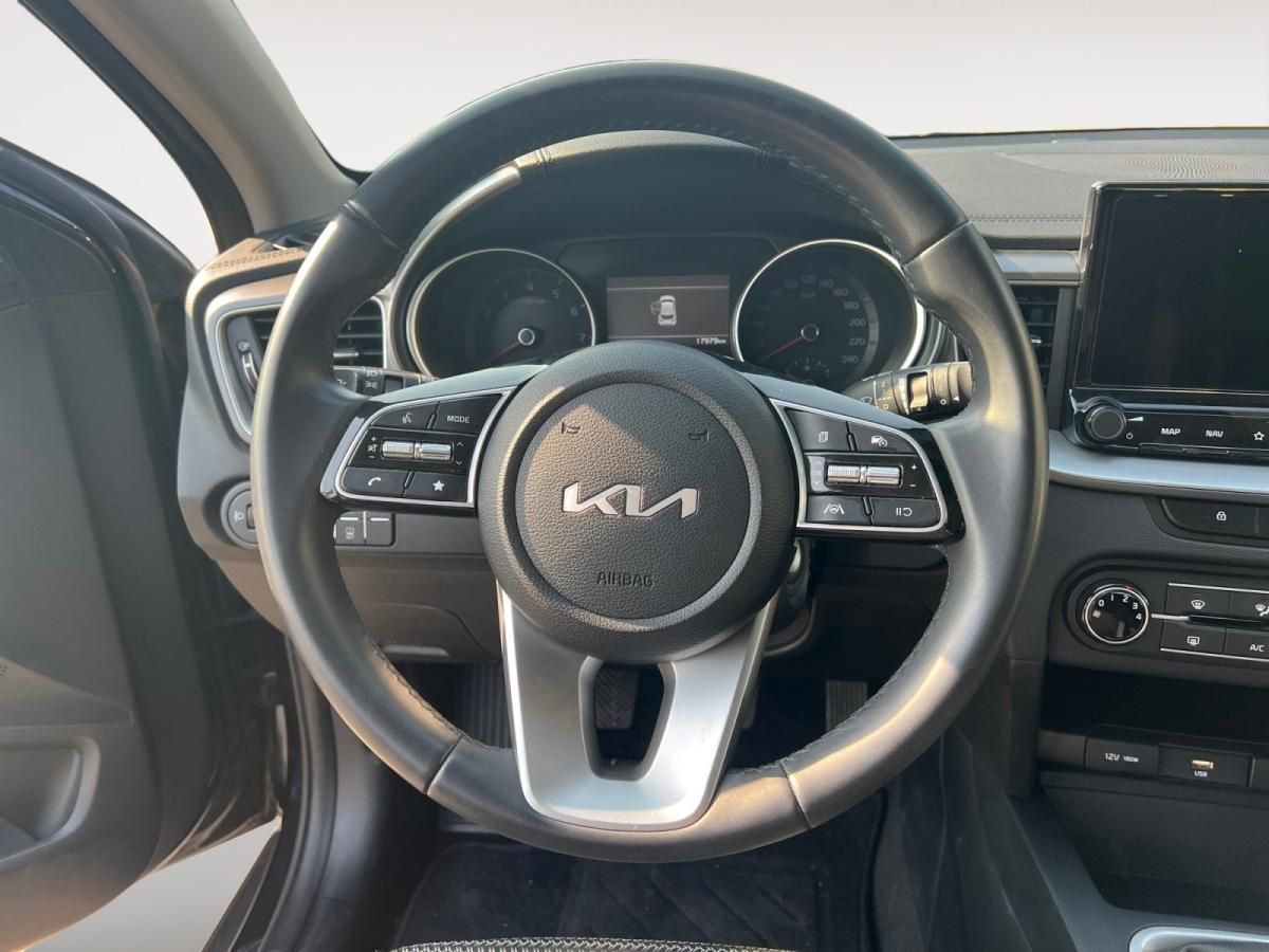 kia-xceed-2025-gasolina-998cc