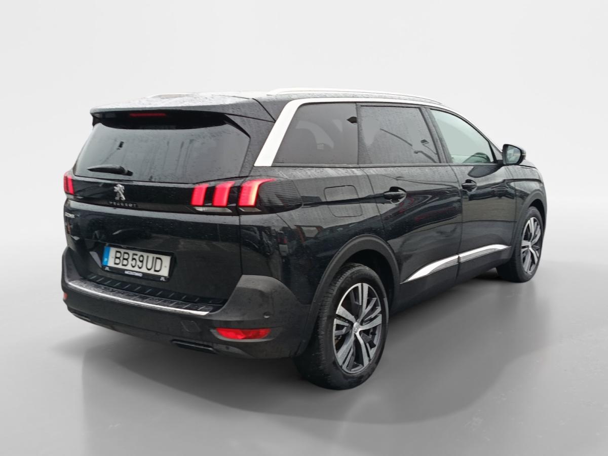 peugeot-5008-2023-gasolina-1199cc