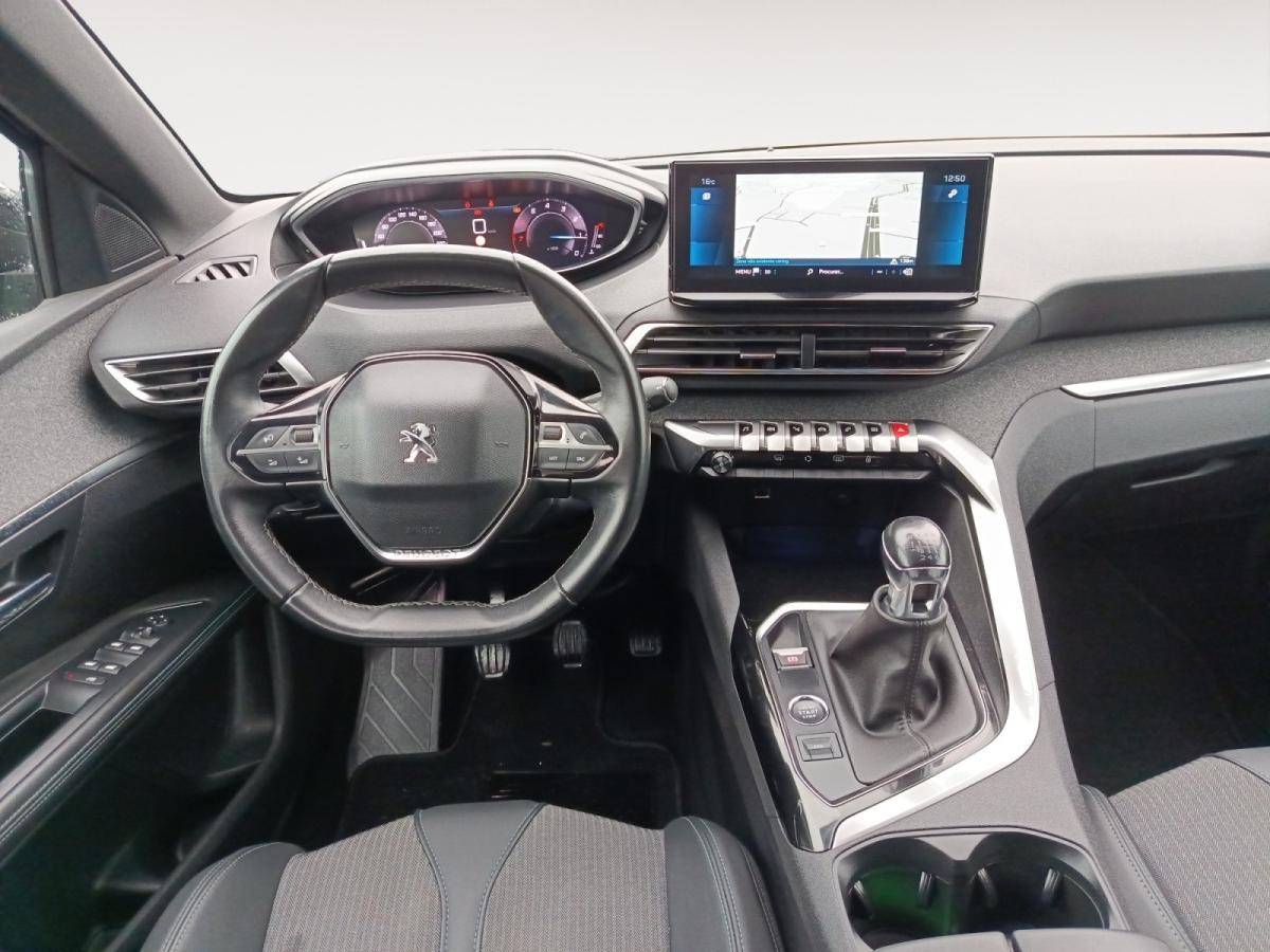 peugeot-5008-2023-gasolina-1199cc
