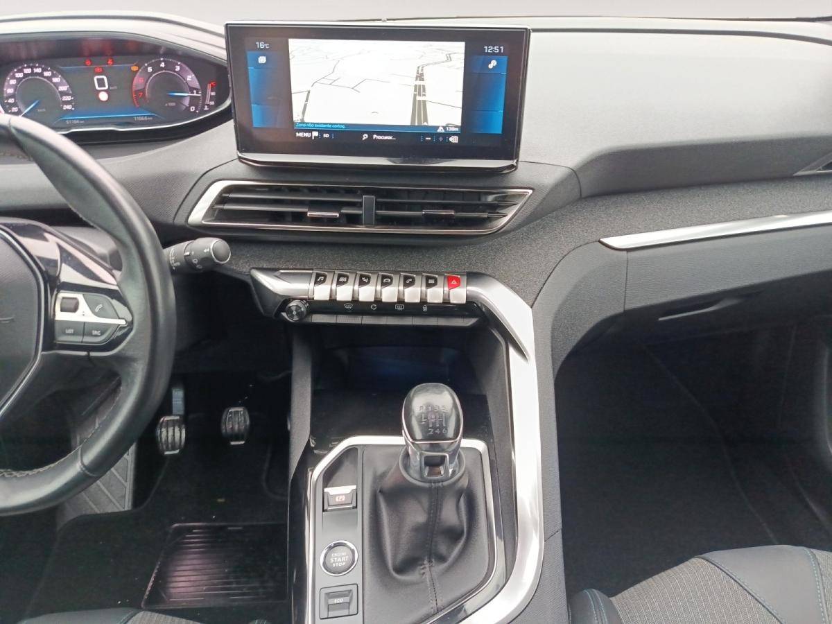peugeot-5008-2023-gasolina-1199cc