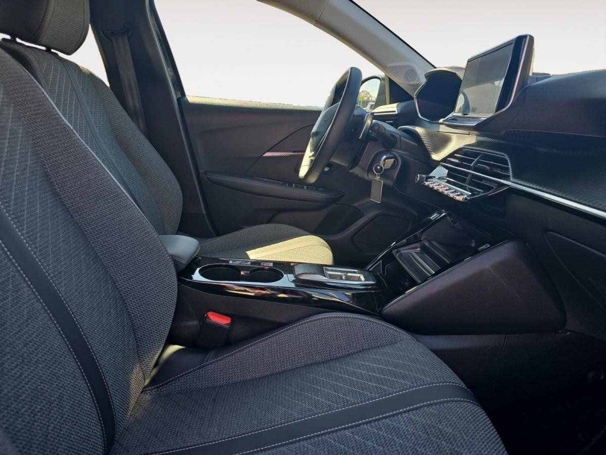 peugeot-208-2025-hibrido-a-gasolina-1199cc