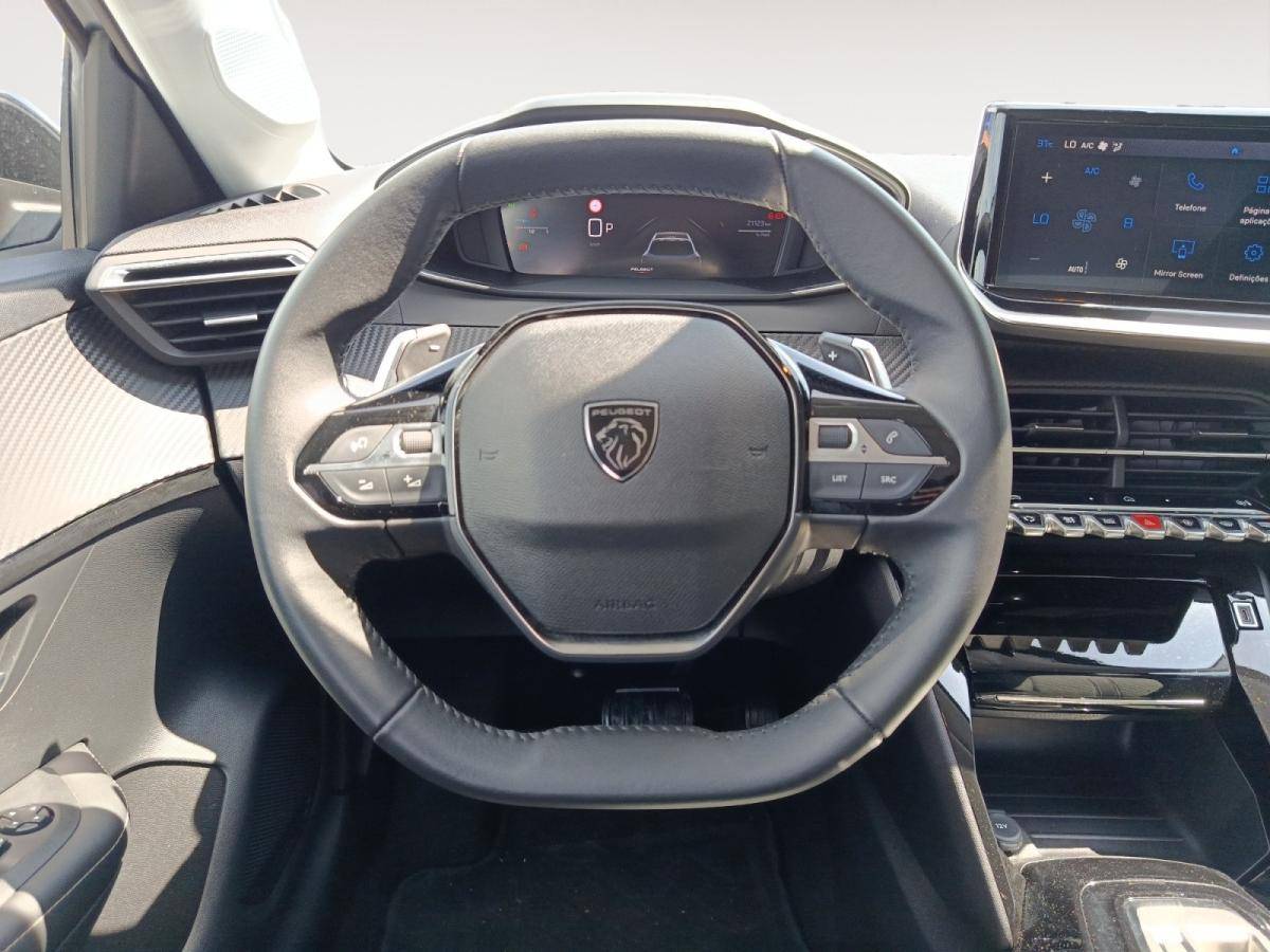 peugeot-208-2025-gasolina-1199cc