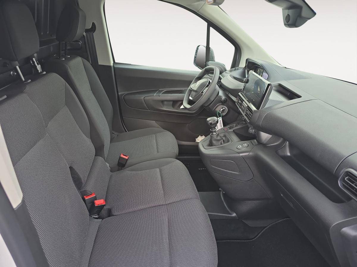 peugeot-partner-2025-diesel-1499cc