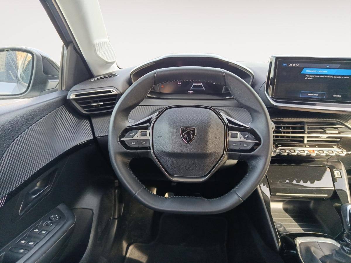 peugeot-208-2025-gasolina-1199cc