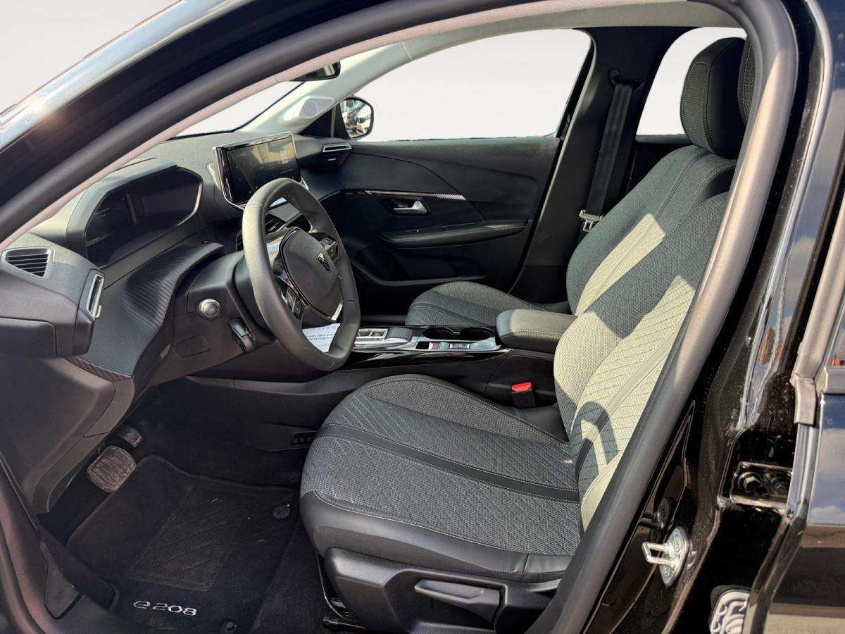 peugeot-208-2025-eletrico-0cc