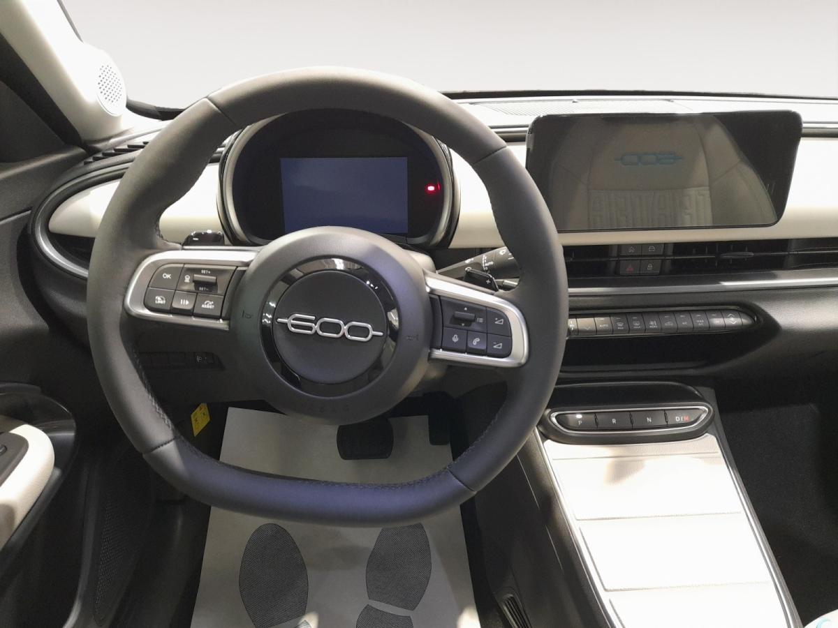 fiat-600-2025-hibrido-a-gasolina-1199cc