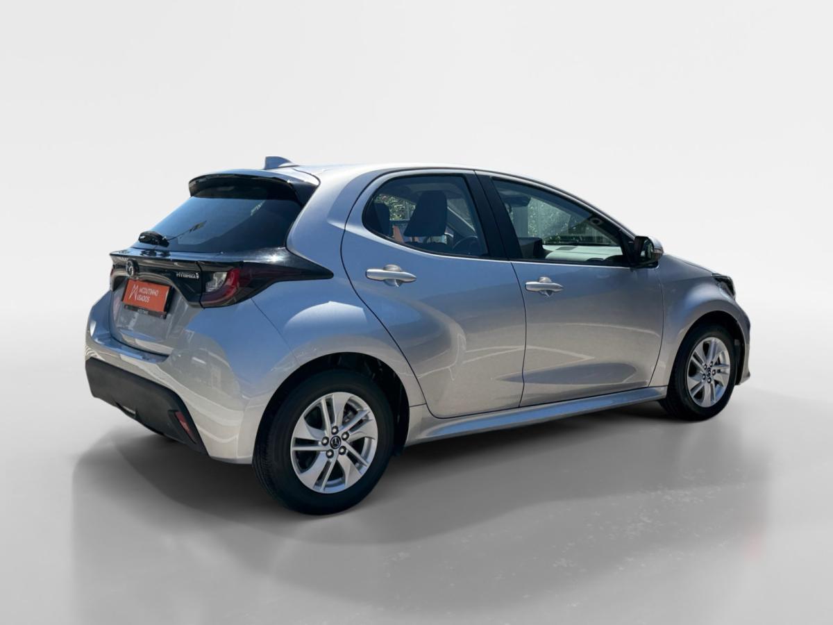 mazda-2-2023-hibrido-a-gasolina-1490cc