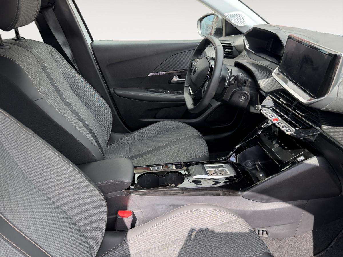 peugeot-208-2025-hibrido-a-gasolina-1199cc