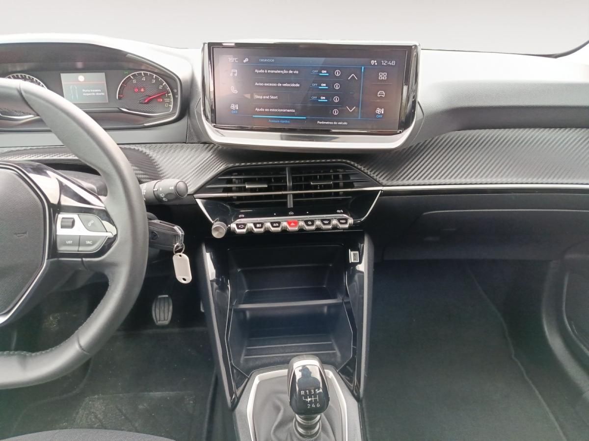 peugeot-208-2025-gasolina-1199cc