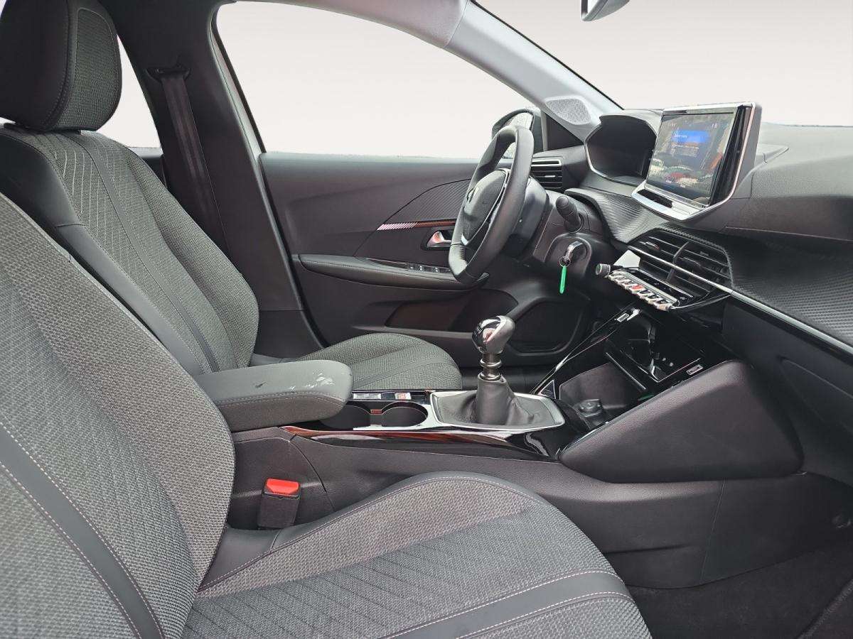 peugeot-208-2025-gasolina-1199cc