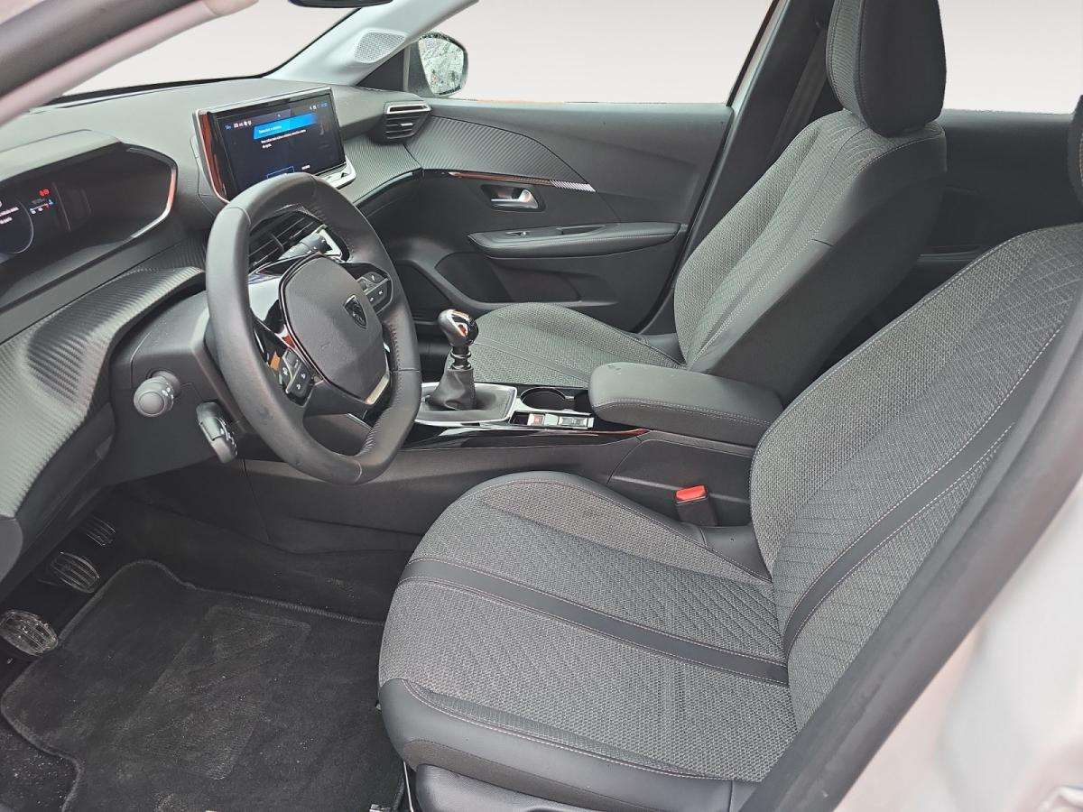 peugeot-208-2025-gasolina-1199cc