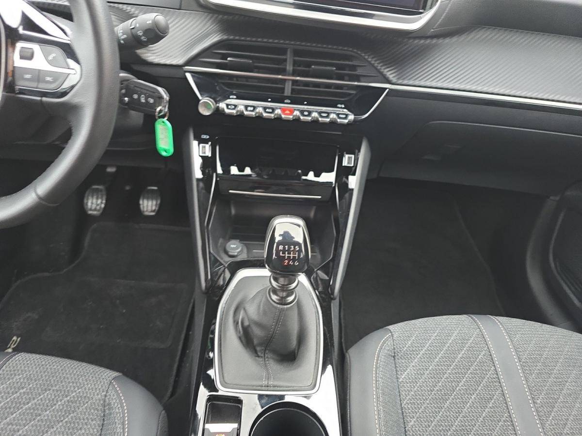 peugeot-208-2025-gasolina-1199cc