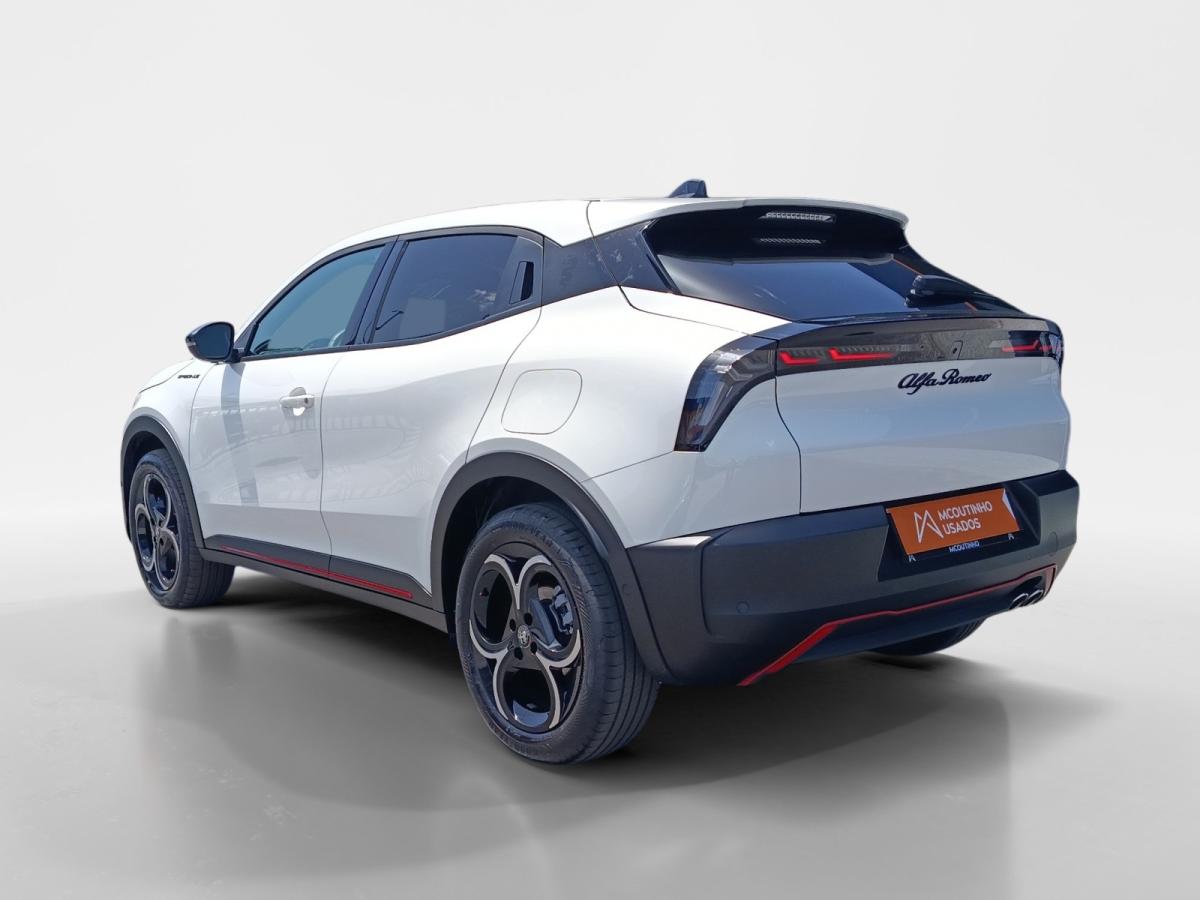 alfa-romeo-junior-2025-hibrido-a-gasolina-1199cc