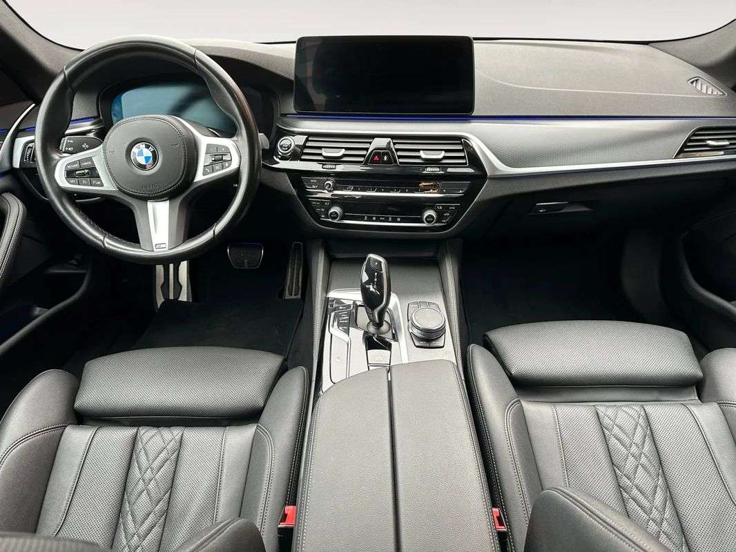 bmw-serie-5-2023-diesel-1995cc