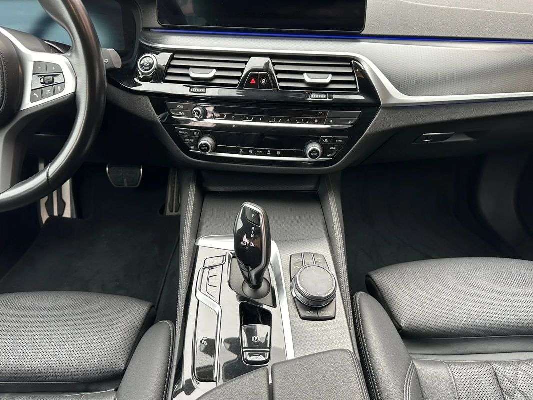 bmw-serie-5-2023-diesel-1995cc