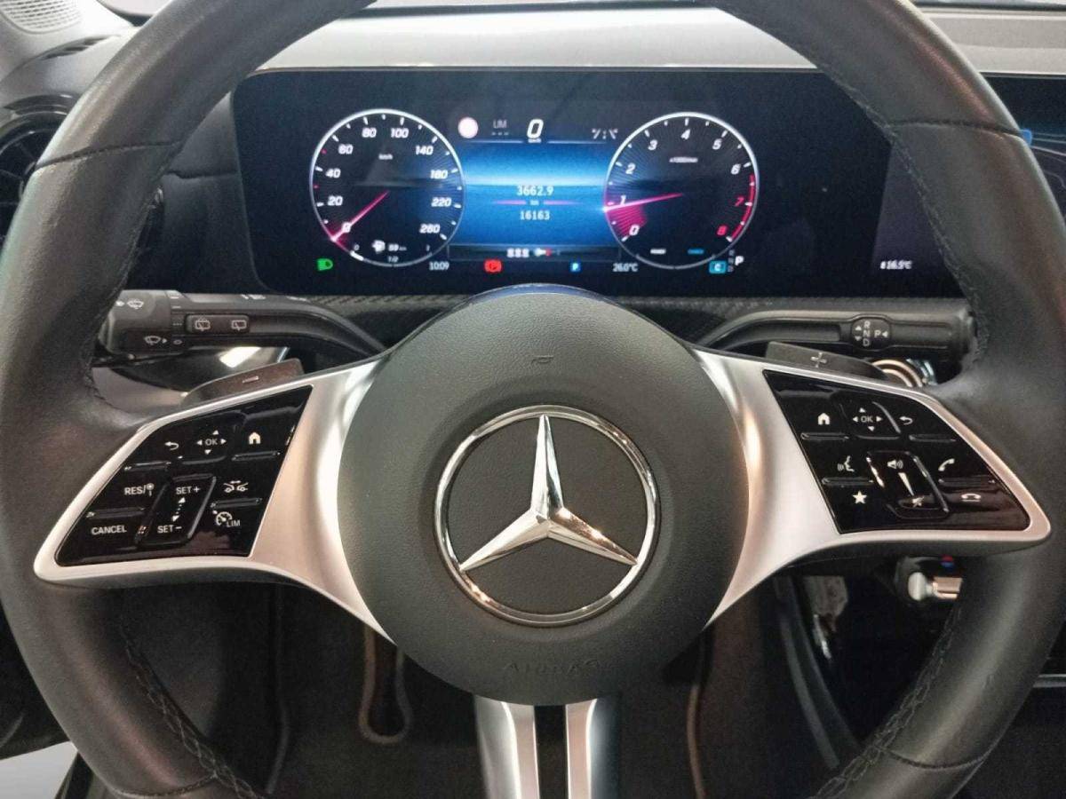 mercedes-benz-classe-a-2024-gasolina-1332cc