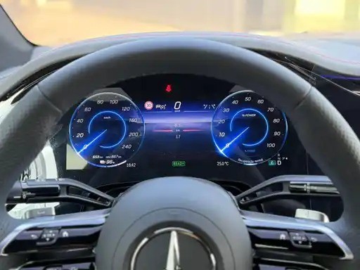 mercedes-benz-eqe-2025-eletrico-0cc
